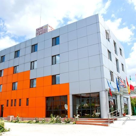 Denisa Hotel Otopeni Exterior foto